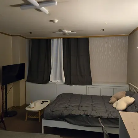 Yeouido Full House Apartment